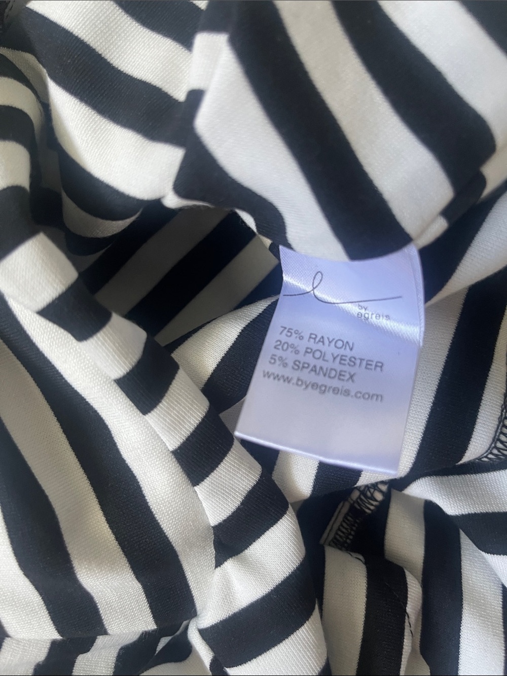 By Egreis Striped Ruffle Bodycon Off-Shoulder Dress NWT xs viola black and white - Picture 5 of 6